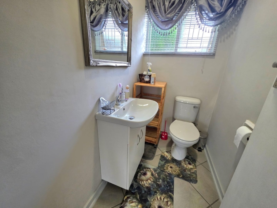 To Let 4 Bedroom Property for Rent in Hospitaalheuwel Free State